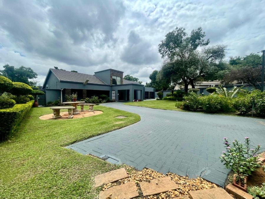 3 Bedroom Property for Sale in Protea Park North West